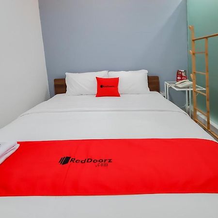 Reddoorz Plus @ Batutulis Bogor Esterno foto