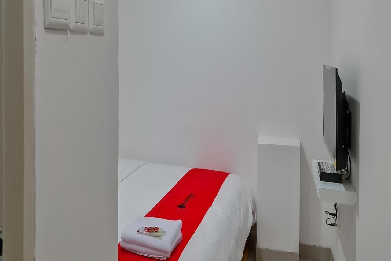 Reddoorz Plus @ Batutulis Bogor Esterno foto
