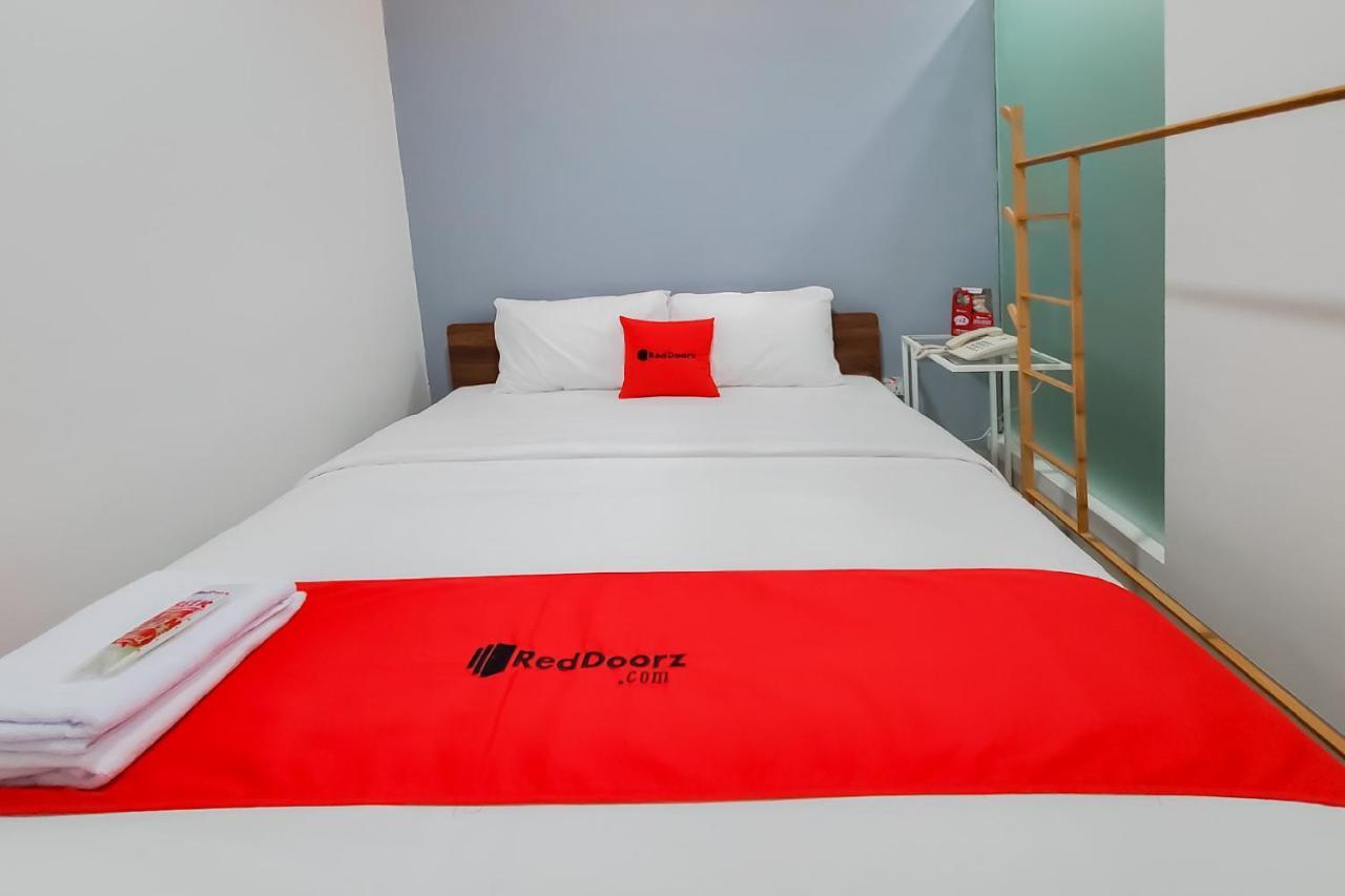 Reddoorz Plus @ Batutulis Bogor Esterno foto