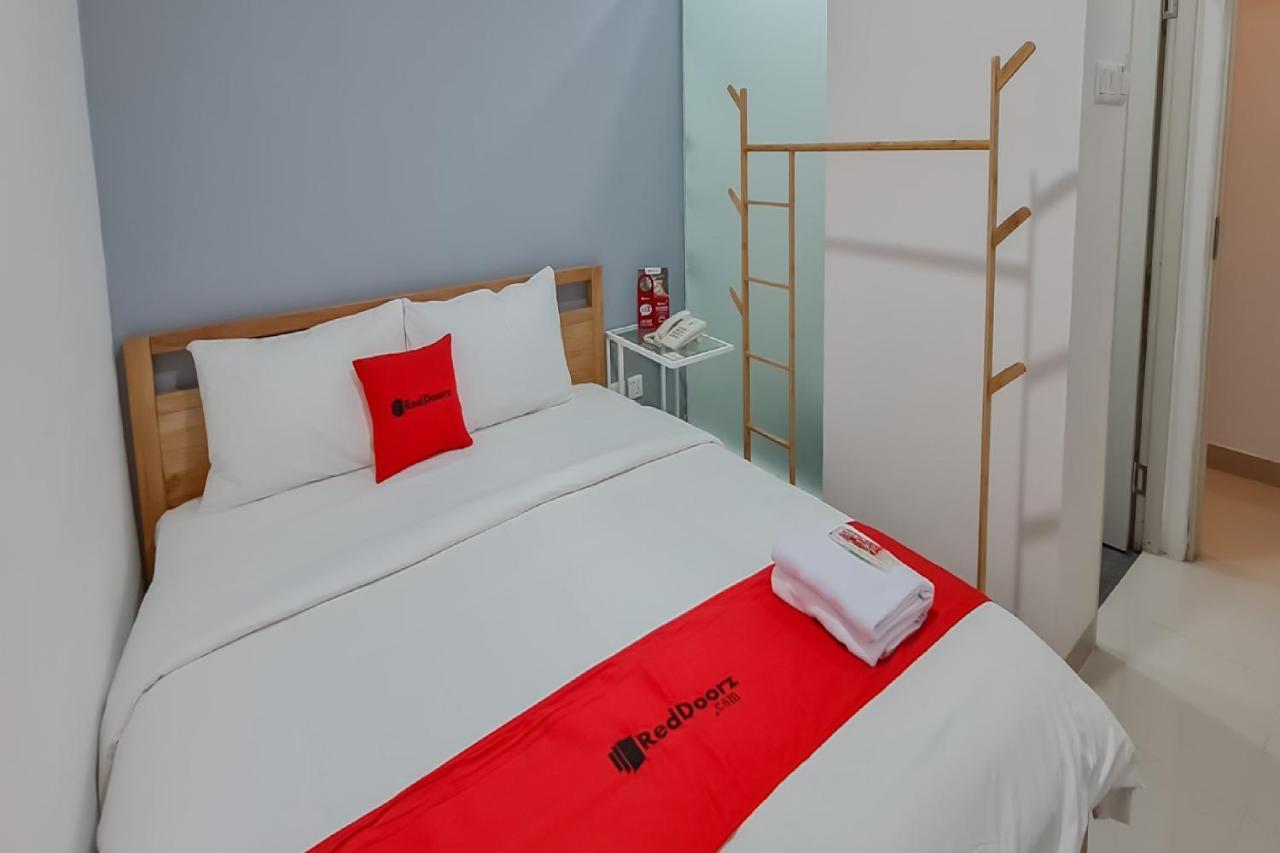 Reddoorz Plus @ Batutulis Bogor Esterno foto