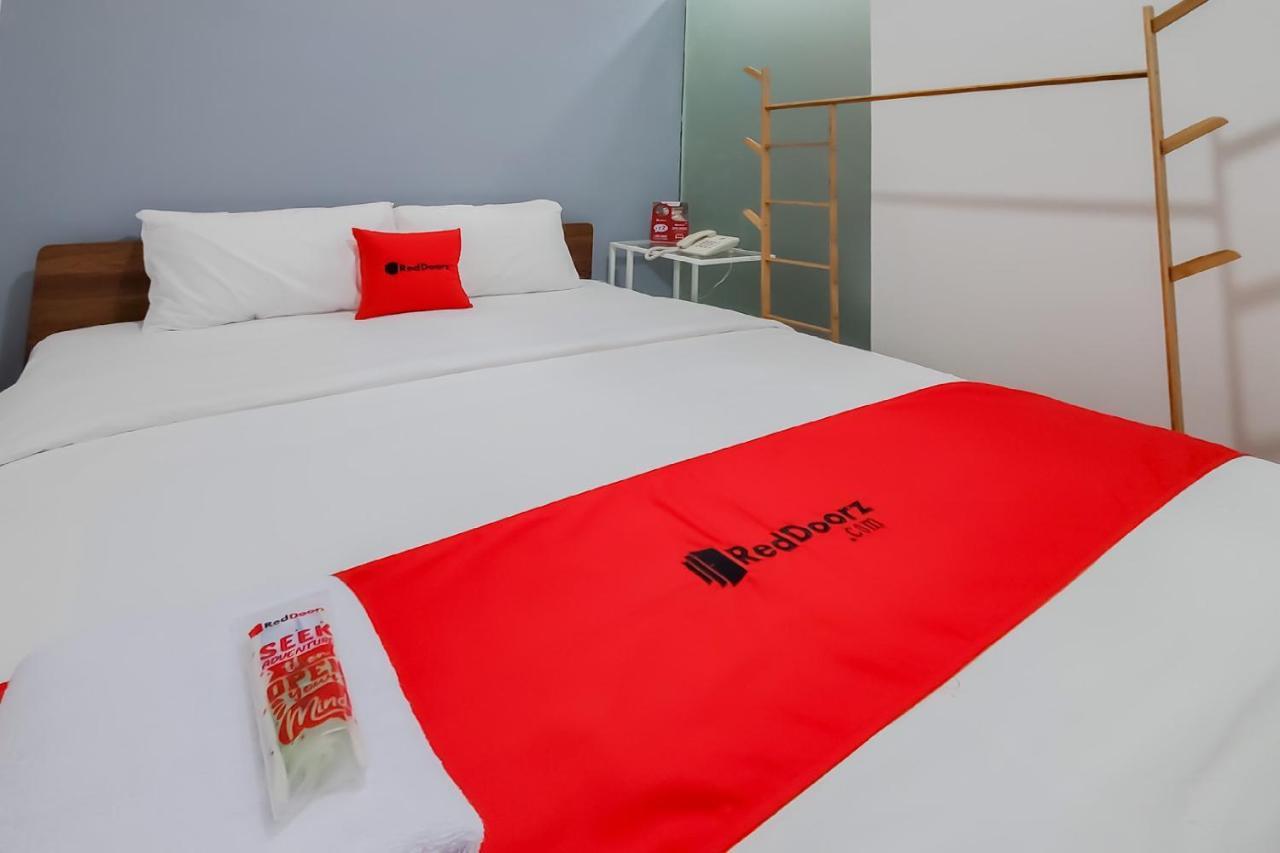 Reddoorz Plus @ Batutulis Bogor Esterno foto